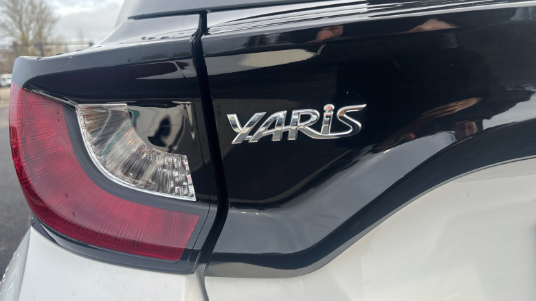 Toyota Yaris 1.5 Hybrid Icon 5dr CVT Hybrid Hatchback